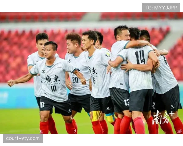 广州足球俱乐部在近期联赛中逐步展现整体攻防改善 广州足球俱乐部在近期联赛中逐步展现整体攻防改善